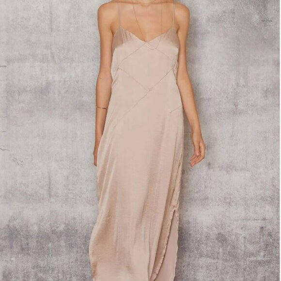 NWT Bardot Champagne Luxe Slip Dress Satin Silk Cross Back Strap Size 10/L - Picture 3 of 9